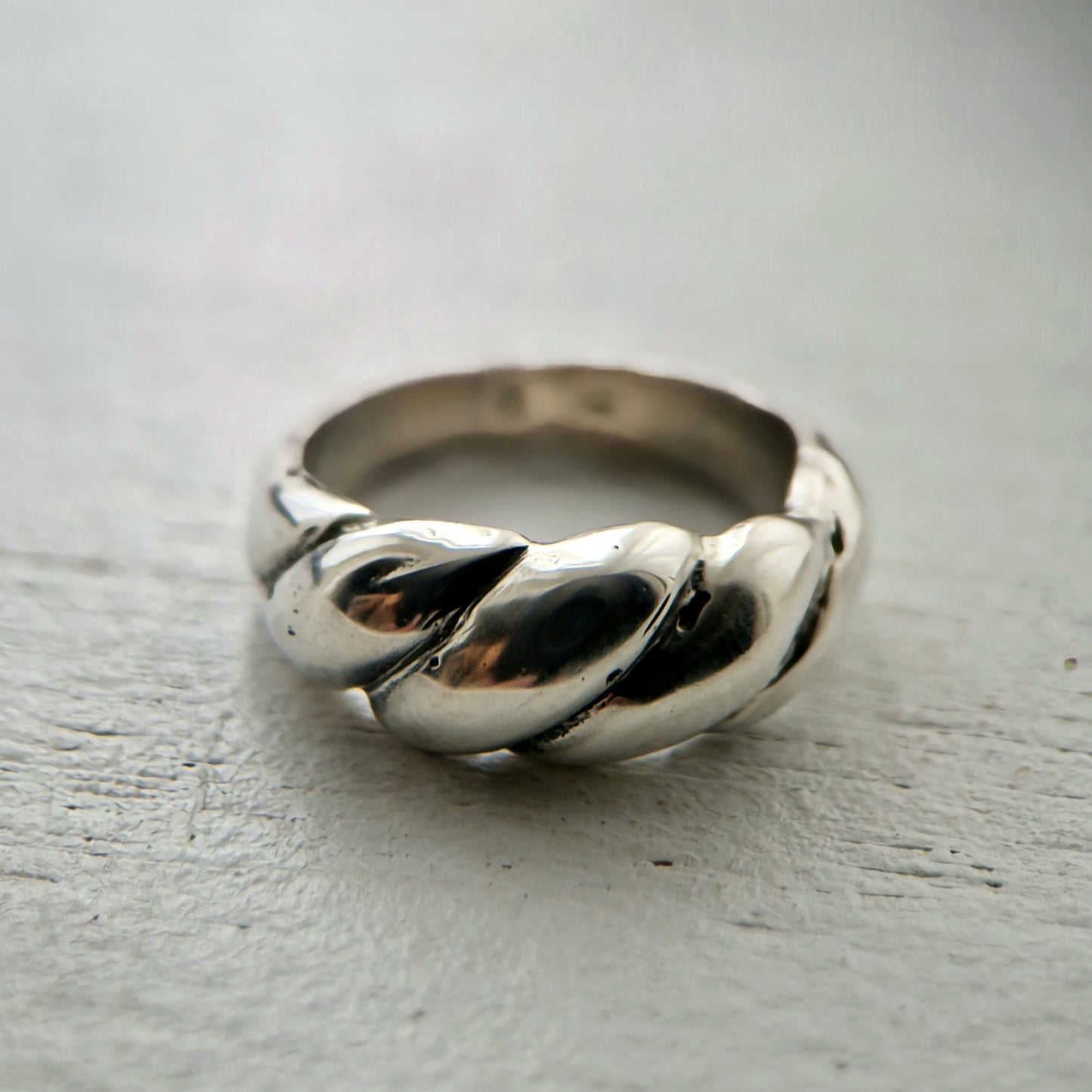 Twist Ring