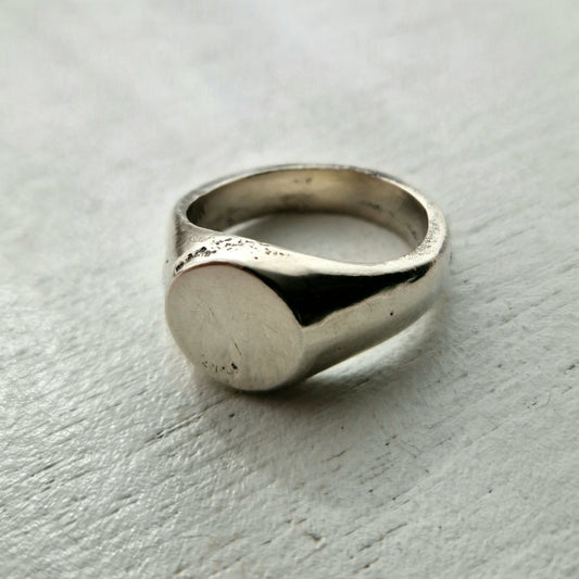 Round Signet Ring